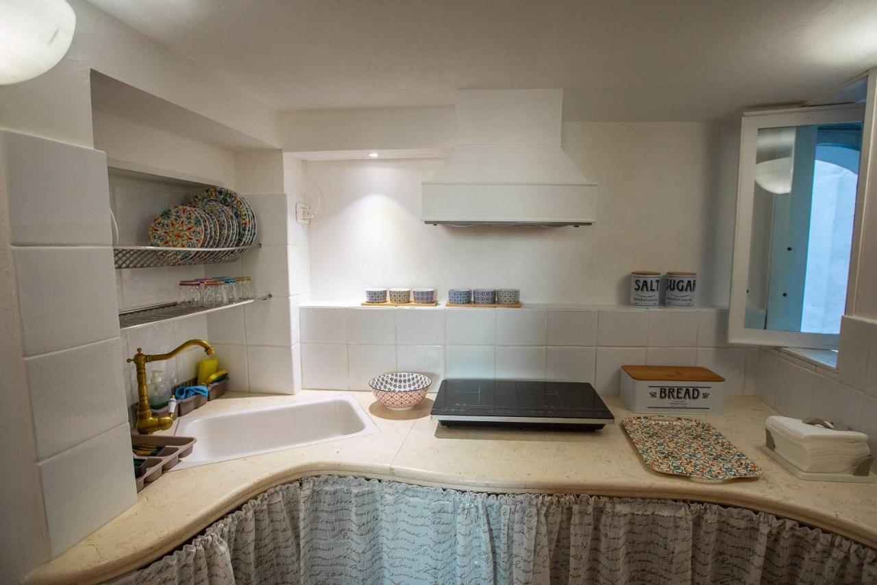 Hostunia Apartment Bagian luar foto